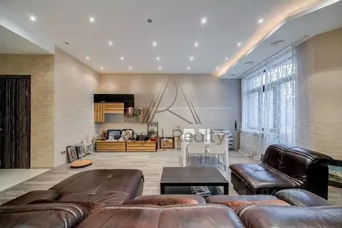 3-к кв. Санкт-Петербург Кемская ул., 1 (178.0 м)