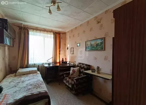 3-комнатная квартира: Евпатория, проспект Победы, 10 (50.4 м)