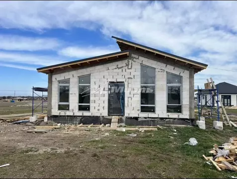 Дом в Крым, Симферопольский район, с. Урожайное ул. Южная (85 м)