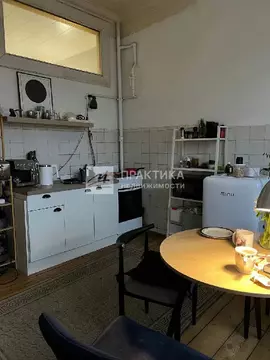 Продается 2-комнатная квартира