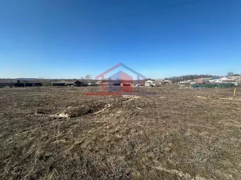 Участок в Белгородская область, Старооскольский городской округ, с. ...