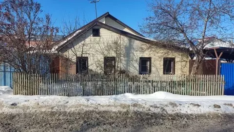 Дом в Челябинская область, Челябинск ул. Карпинского, 46 (136 м)