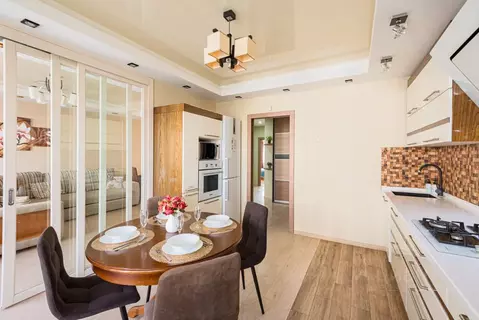 2-к кв. Чувашия, Чебоксары просп. Ленина, 7Б (75.0 м)