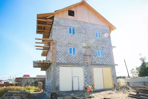 Дом в Саха (Якутия), Якутск просп. Михаила Николаева (300 м)