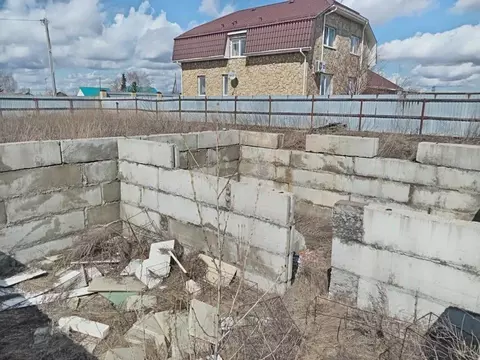 Участок в Омская область, Омский район, с. Новотроицкое 1-й пер. (17.0 ...