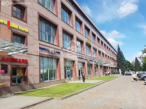 Офис (586 м)