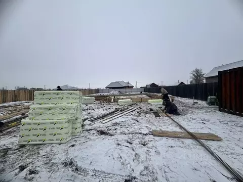 Дом в Хакасия, Усть-Абаканский район, пос. Тепличный ул. С.А. Есенина, ...