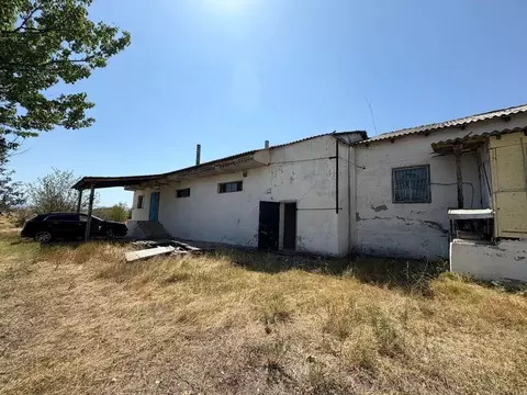 Производственное помещение в Крым, Белогорский район, с. Вишенное ул. ...