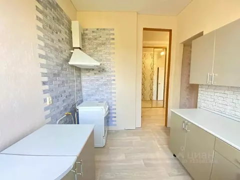 3-к кв. Челябинская область, Челябинск Российская ул., 21А (72.4 м)