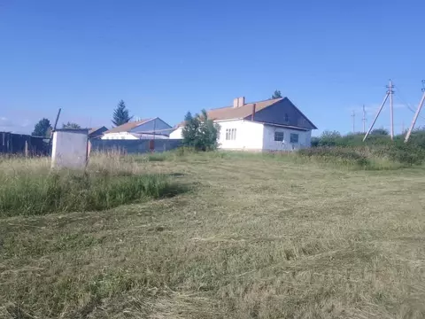 3-к кв. Оренбургская область, Октябрьский район, с. Нижний Гумбет ул. ...