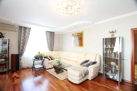 Продается 3-комнатная квартира