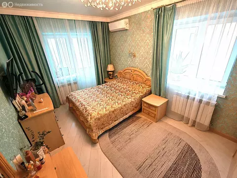 3-комнатная квартира: Анапа, улица Ленина, 180к3 (71.3 м)