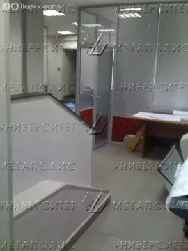 Торговая площадь (189 м)