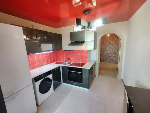 3-к кв. Свердловская область, Екатеринбург пер. Базовый, 54 (67.0 м)