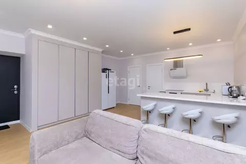 2-к кв. Тюменская область, Тюмень ул. Циолковского, 20А (70.0 м)