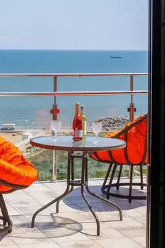 3-к кв. Дагестан, Каспийск ул. М. Халилова, 38 (140.0 м)