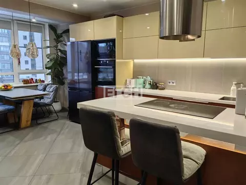 Продается 3-комнатная квартира