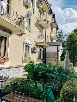 Продается 3-комнатная квартира