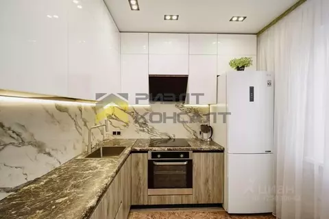 2-к кв. Омская область, Омск просп. Космический, 16Ак1 (55.7 м)