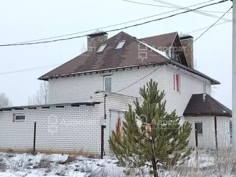 Дом в Волгоградская область, Волгоград пос. Латошинка,  (266 м)