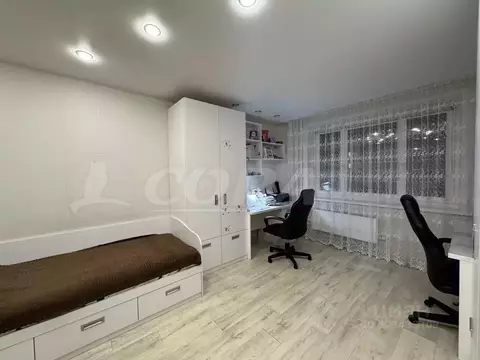 2-к кв. Тюменская область, Тюмень ул. Валентины Трофимовой, 7 (67.5 м)