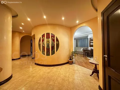 4-комнатная квартира: Волгоград, улица им. Циолковского, 31 (145.2 м)