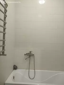 3-комнатная квартира: Нальчик, улица Тарчокова, 24 (80 м)