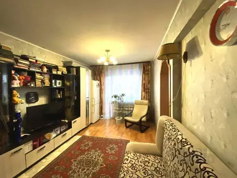 3-к кв. Омская область, Омск Городок Нефтяников мкр, ул. Энтузиастов, ...