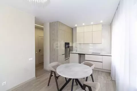 2-к кв. Тюменская область, Тюмень ул. Молодогвардейцев, 5к1 (61.6 м)