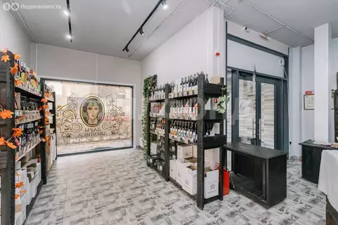 Торговая площадь (90 м)