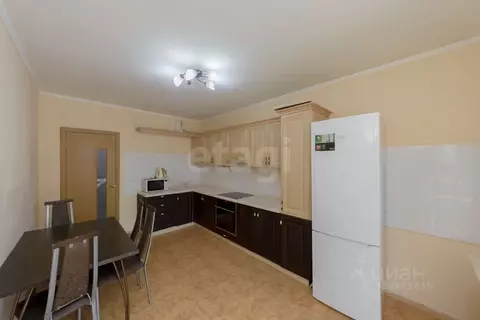 2-к кв. Тюменская область, Тюмень ул. Николая Зелинского, 17 (65.7 м)