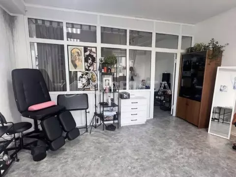 Помещение свободного назначения в Тюменская область, Тюмень ул. ...