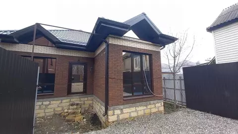 Дом в Ставропольский край, Ставрополь № 10 мкр, пер. Кавказский, 14А ...