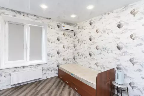 2-к кв. Тюменская область, Тюмень ул. Николая Семенова, 19к1 (79.1 м)