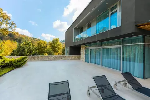 Дом в Краснодарский край, Сочи городской округ, с. Орел-Изумруд ул. ...