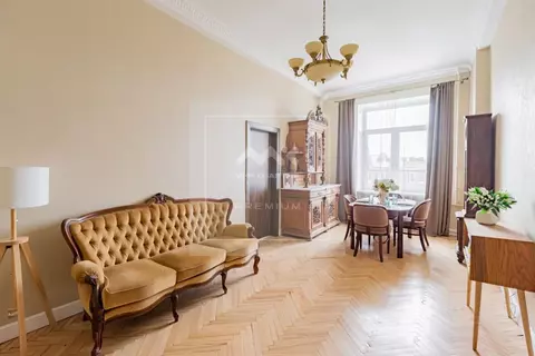 2-к кв. Санкт-Петербург Суворовский просп., 61 (83.0 м)