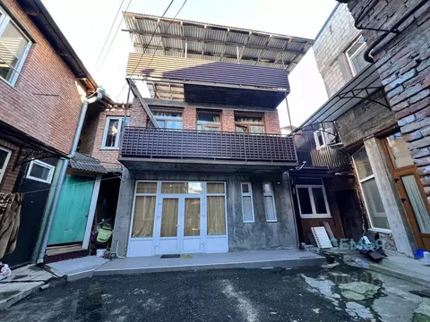 2-к кв. Северная Осетия, Владикавказ ул. Ленина, 38 (70.0 м)