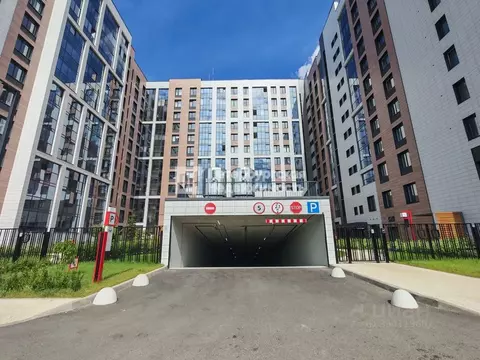 Гараж в Санкт-Петербург Парашютная ул., 71к2 (13 м)