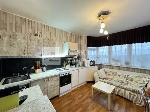 Продается 3-комнатная квартира