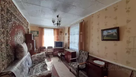 Дом в Орловская область, Залегощенский район, Октябрьское с/пос, с. ...