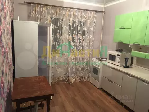 2-к кв. Белгородская область, Белгород ул. Есенина, 8 (56.0 м)