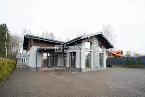 Дом в Ленинградская область, Выборгский район, Рощинское городское ...