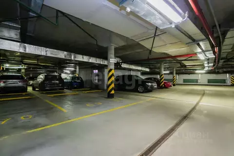 Гараж в Санкт-Петербург Ушаковская наб., 3к4 (13 м)