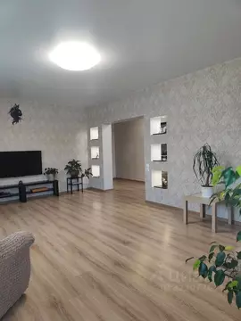 Коттедж в Алтайский край, Барнаул Авиатор мкр, ул. Театральная (170 м)