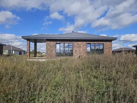 Дом в Башкортостан, Уфимский район, Михайловский сельсовет, д. Суровка ...