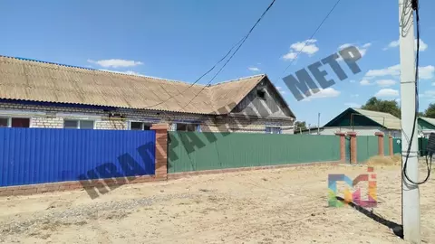Дом в Калмыкия, Черноземельский район, пос. Комсомольский ул. ...