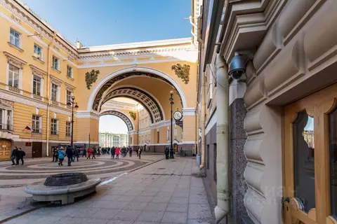 3-к кв. Санкт-Петербург Большая Морская ул., 4 (108.0 м)