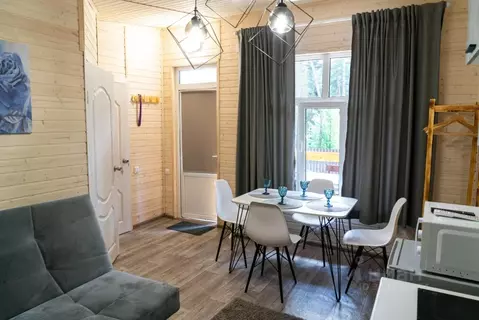 Дом в Карачаево-Черкесия, Зеленчукский район, с. Архыз ул. Банковская, ...