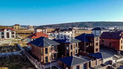 Дом в Краснодарский край, Геленджик  (180 м)