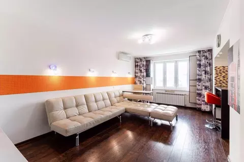 1-к кв. Омская область, Омск просп. Комарова, 21 (50.0 м)